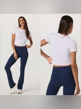 Vuori Pose Fitted Tee